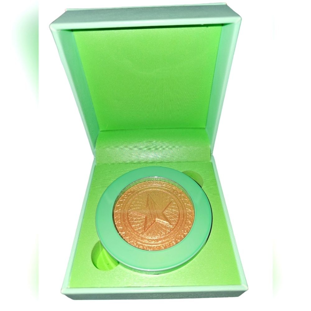 Jeffree Star Cosmetics - Extreme Frost Highlighter - Cold Hard Cash